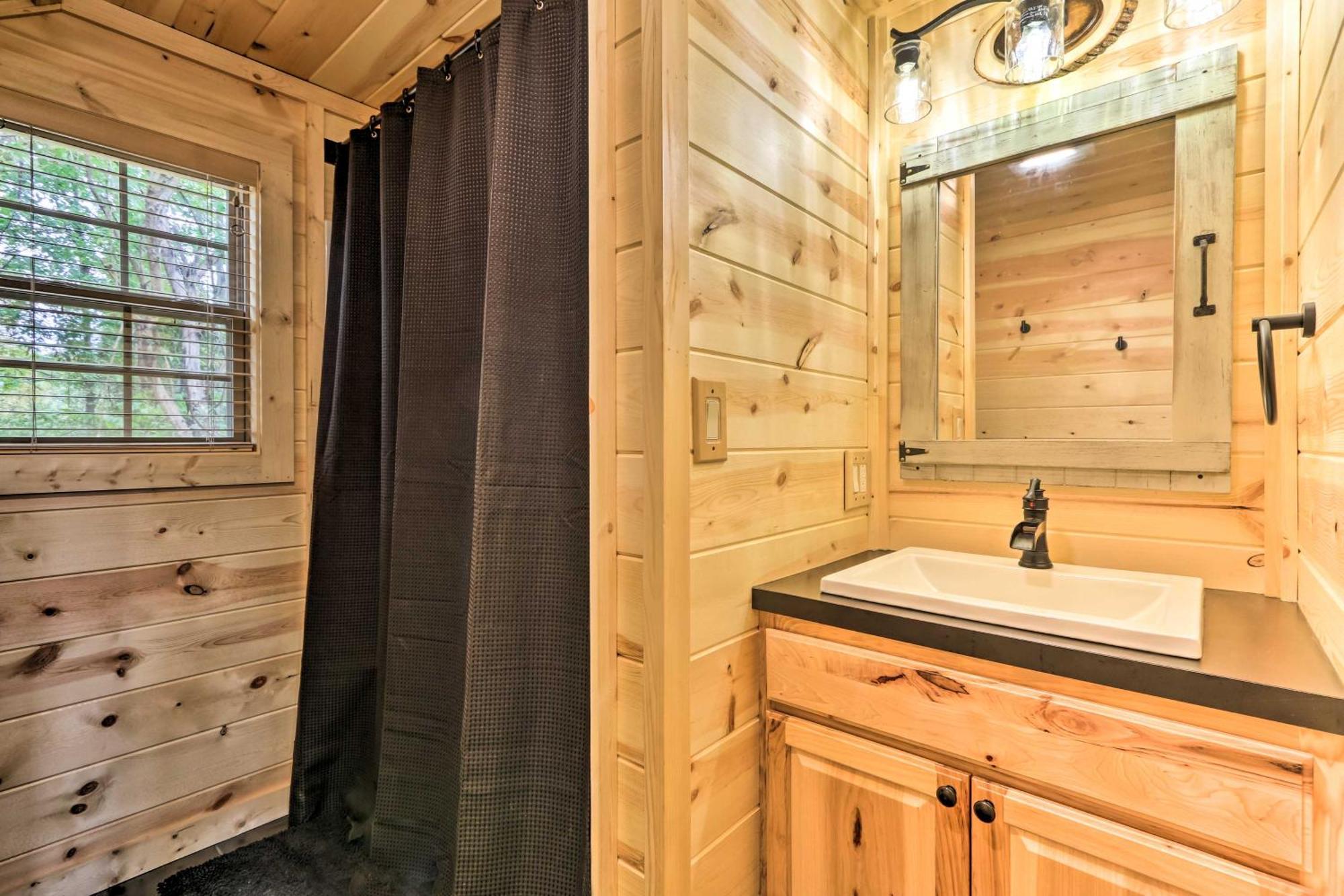 Idyllic Cabin In The Heart Of Hocking Hills Rockbridge المظهر الخارجي الصورة